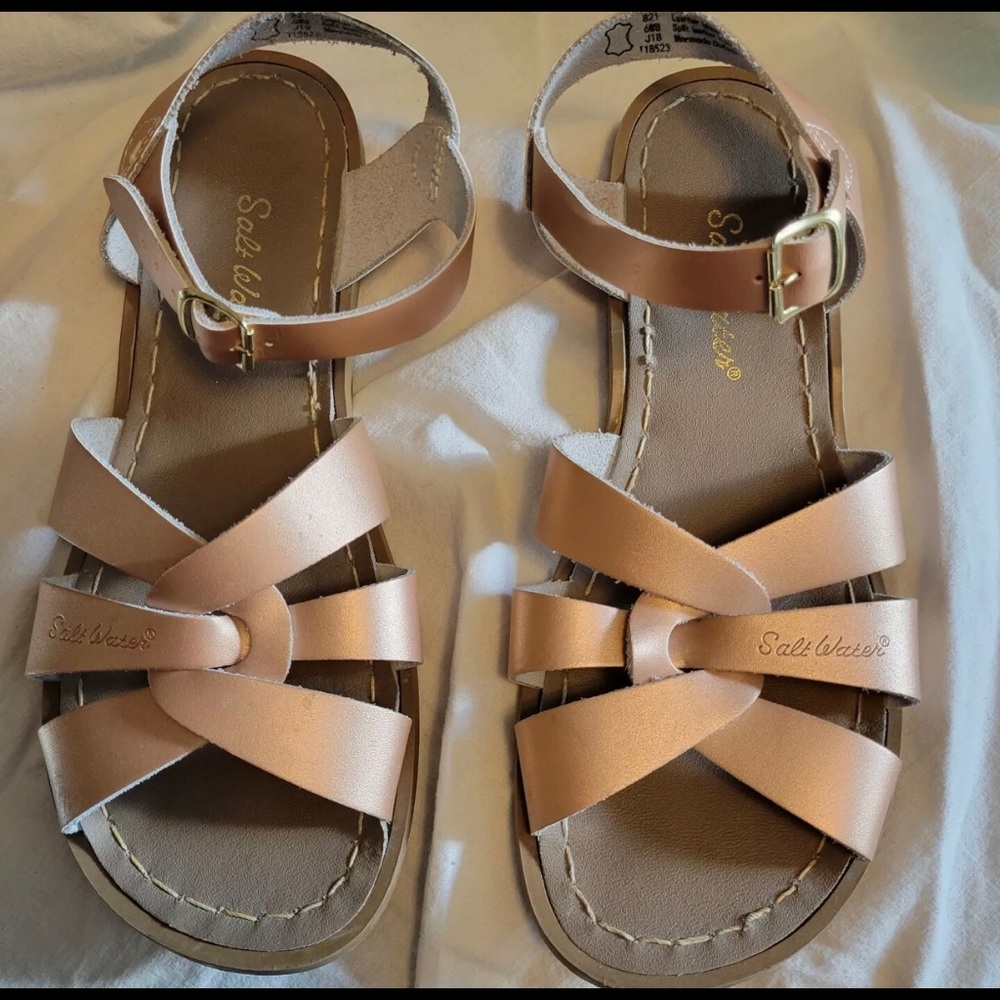 Like new Salt Water sandals 6W8